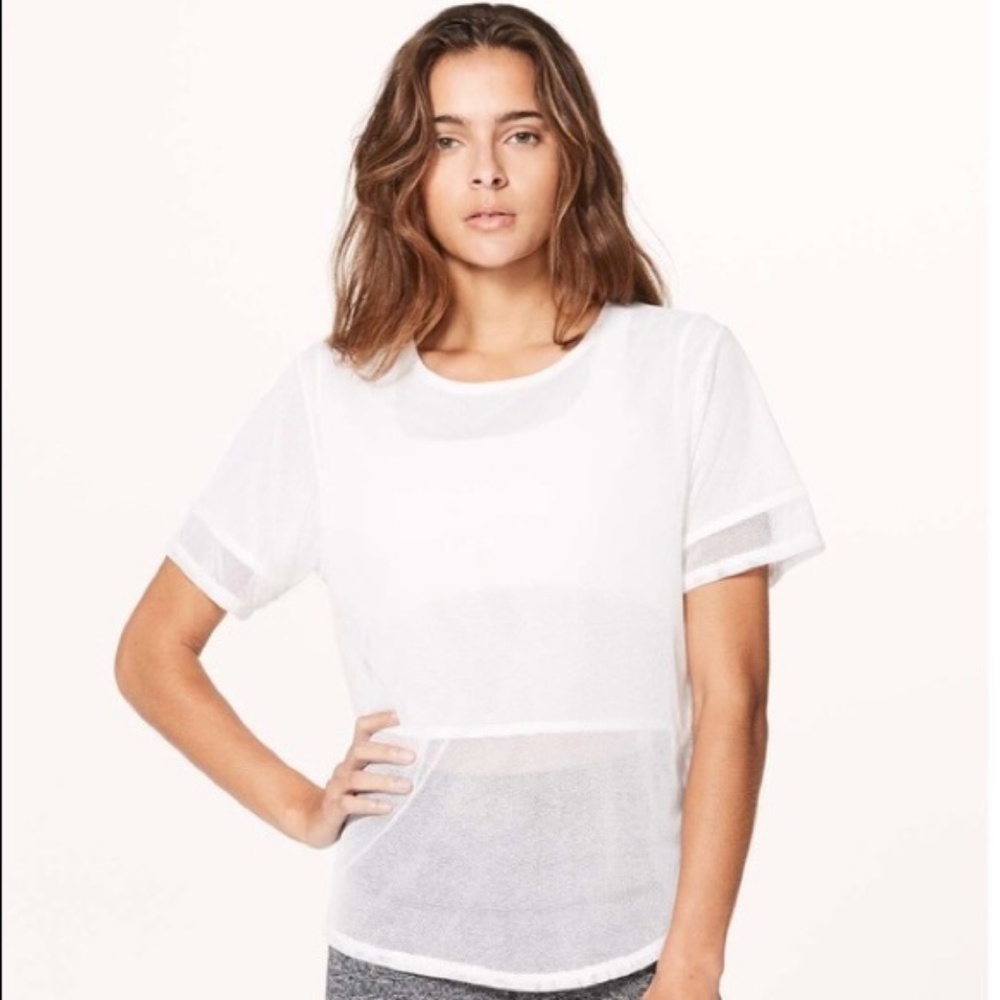 LULULEMON ON MESH TEE - SIZE 6